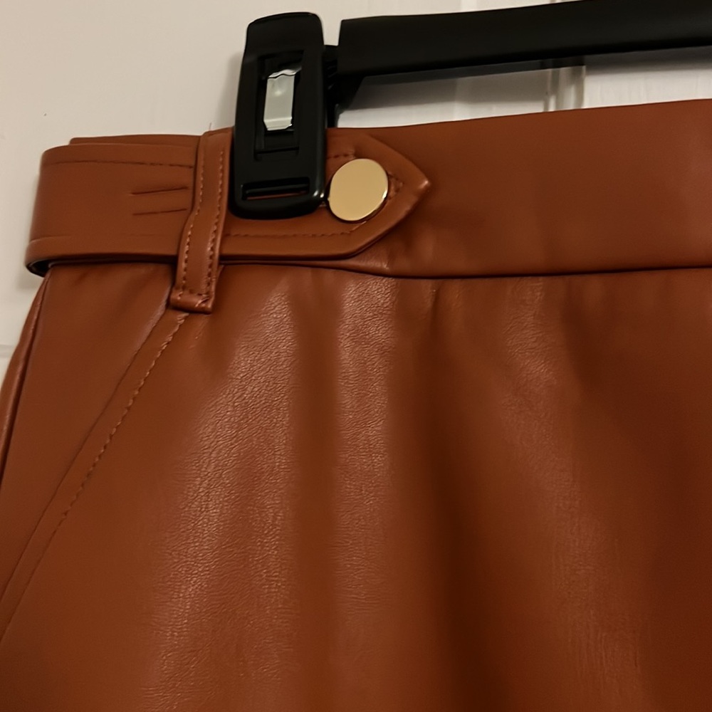 Loft Leather Skirt - Picture 3 of 9